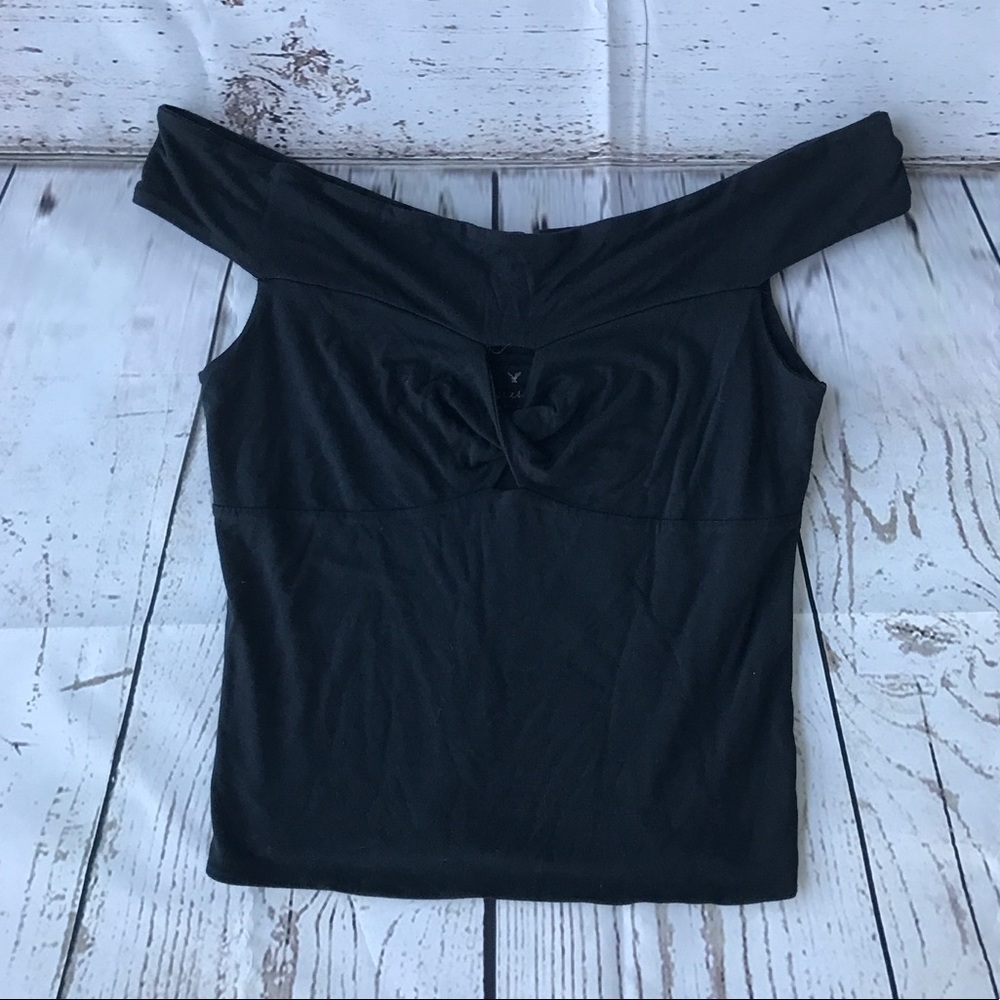 NWT Off the shoulder crop top